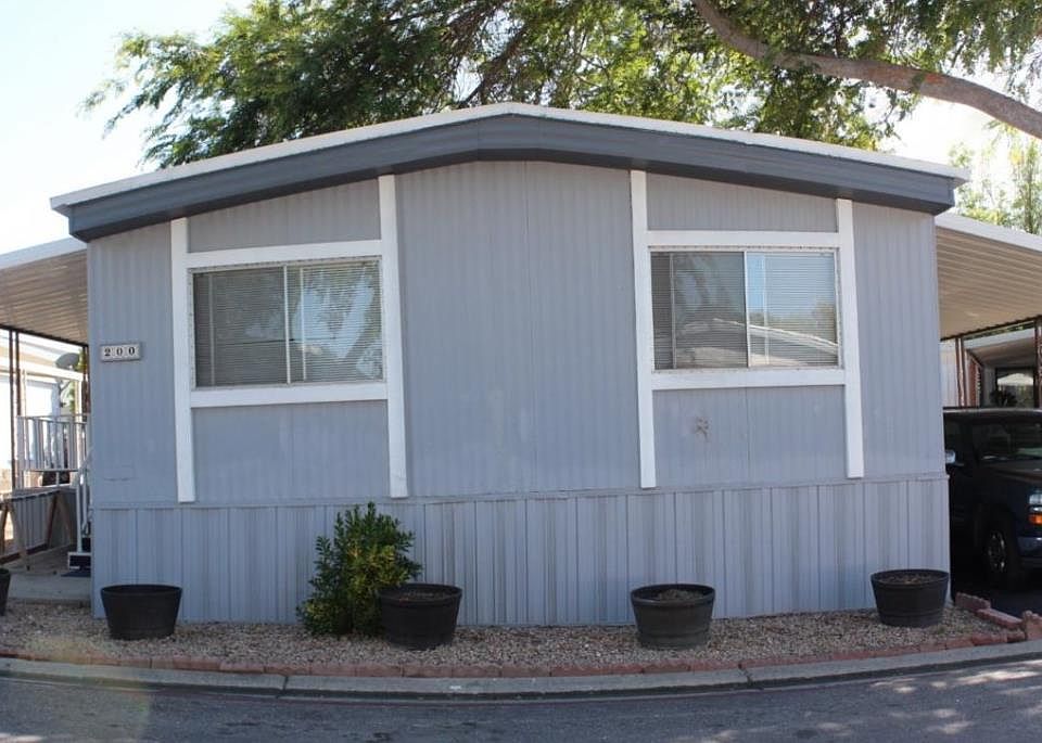 1st image of 200 El Bosque Dr #200