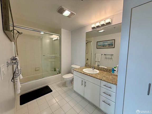 5th image of 260 King St Unit 479