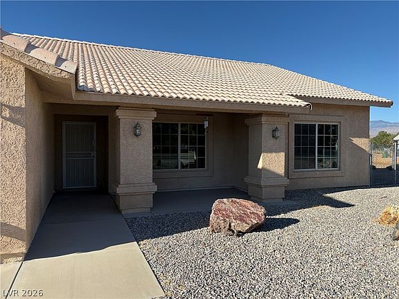 3rd image of 850 W Calvada Blvd
