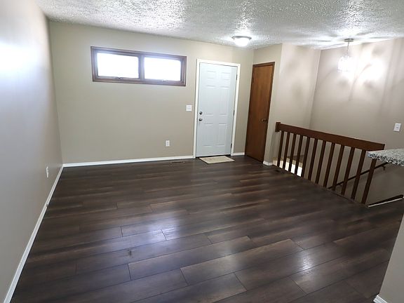 2nd image of 1101 S Chimney Hill Dr #1101