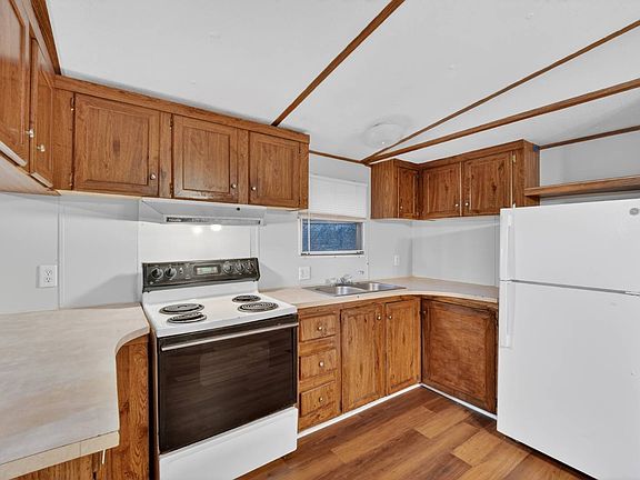 2nd image of 491 Chapman Rd #121