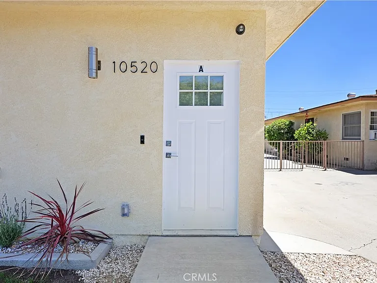 10520 Myrtle St #A — Photo 2