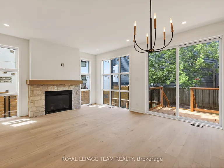 608 Tweedsmuir Ave #A — Photo 11