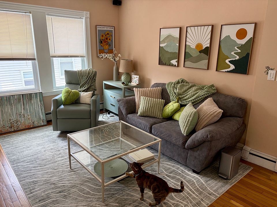 1st image of 60 Linwood St #2