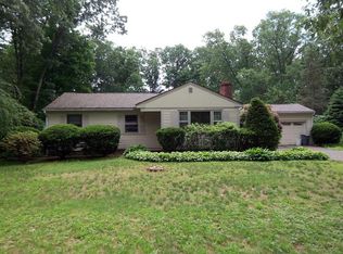 98 Sheffield Ave, Longmeadow, MA 01106