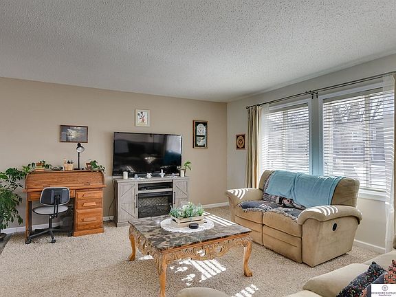 5th image of 15038 Douglas Cir