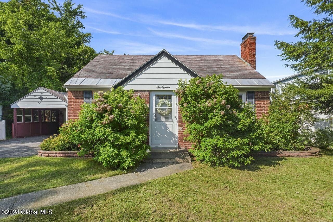 1st image of 118 Vaughn Drive