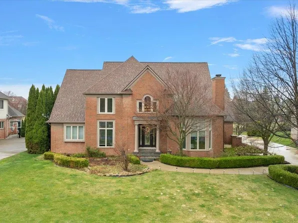 2648 Pebble Beach Dr, Oakland, MI 48363