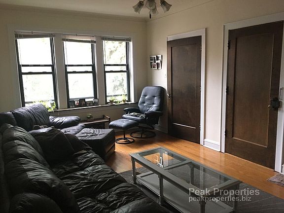 2nd image of 1463 W Byron St APT 1C