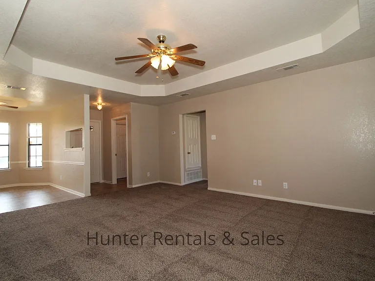 4705 Fawn Dr — Photo 5