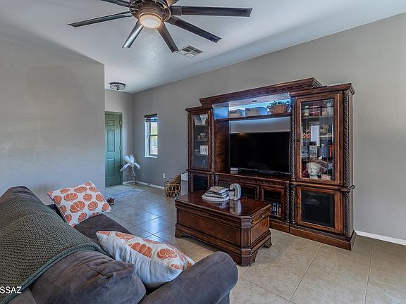 5th image of 326 E Calle Puente Azul