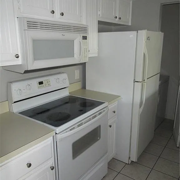 6238 Timberwood Cir #110 — Photo 9