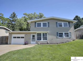 8316 Grand Ave, Omaha, NE 68134