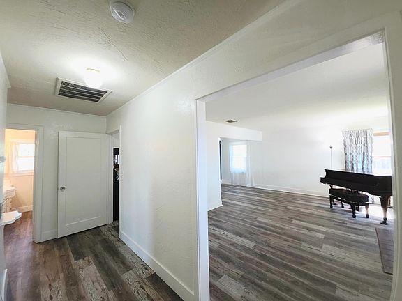 5th image of 1735 E Princeton Avenue