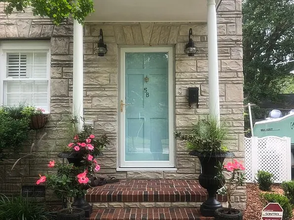 5 Chadwick Dr, Charleston, SC 29407