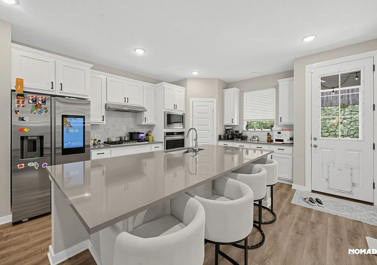 Spacious 5BR House in Denison — Photo 2