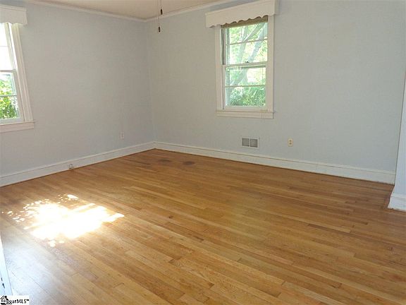 4th image of 125 Broughton Dr