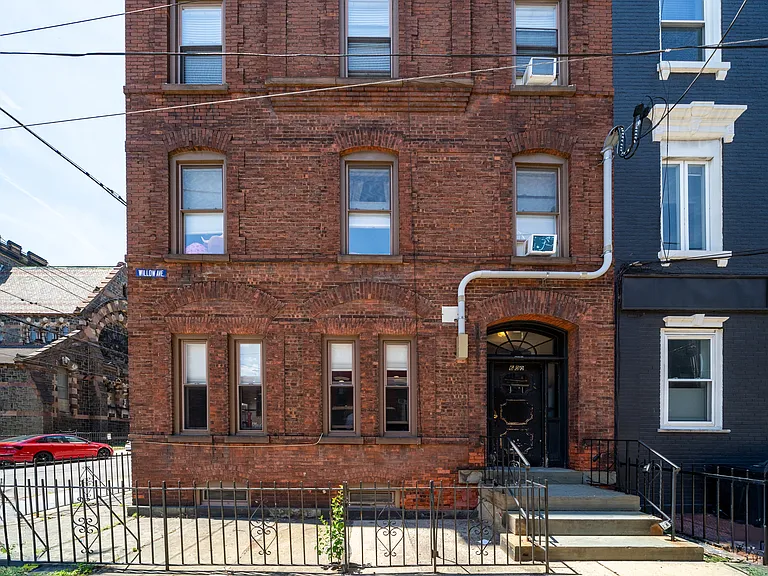 600 Willow Ave #1 — Photo 7