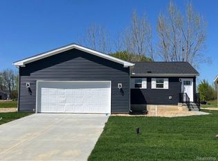 4413 Maple Leaf Trl, Flint, MI 48506