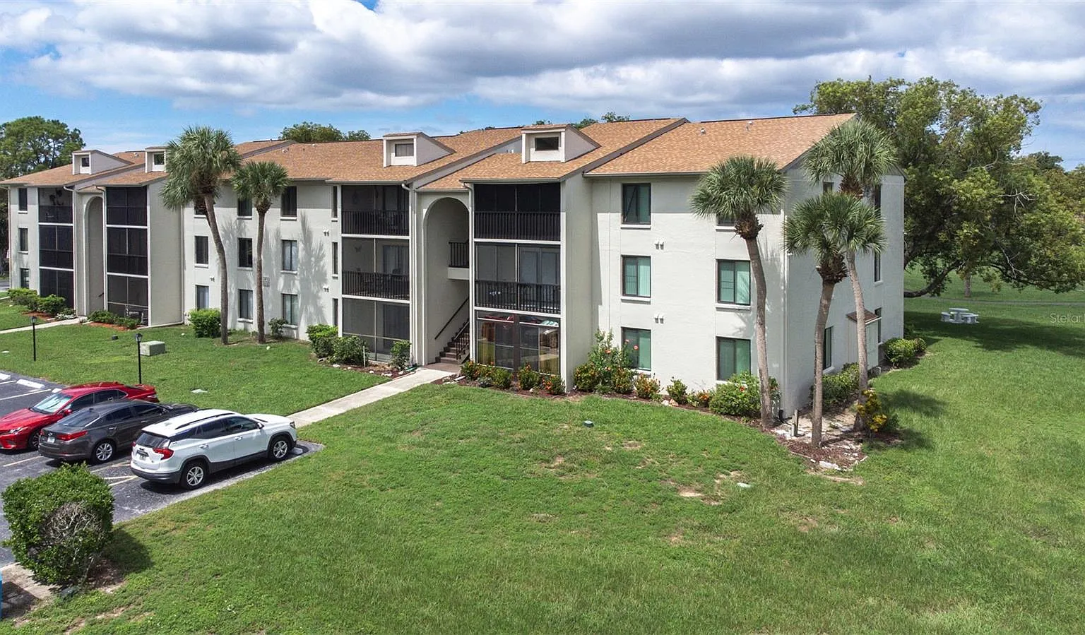 2 bed, 1036 sqft, $1,650 — Photo 2