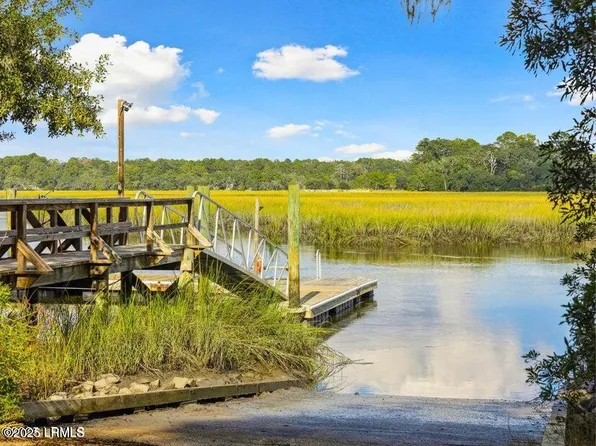 241 Bull Point Dr, Seabrook, SC 29940