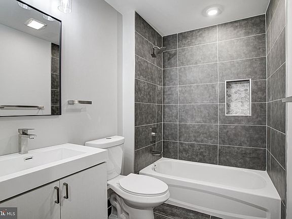 4th image of 540 S 52nd St