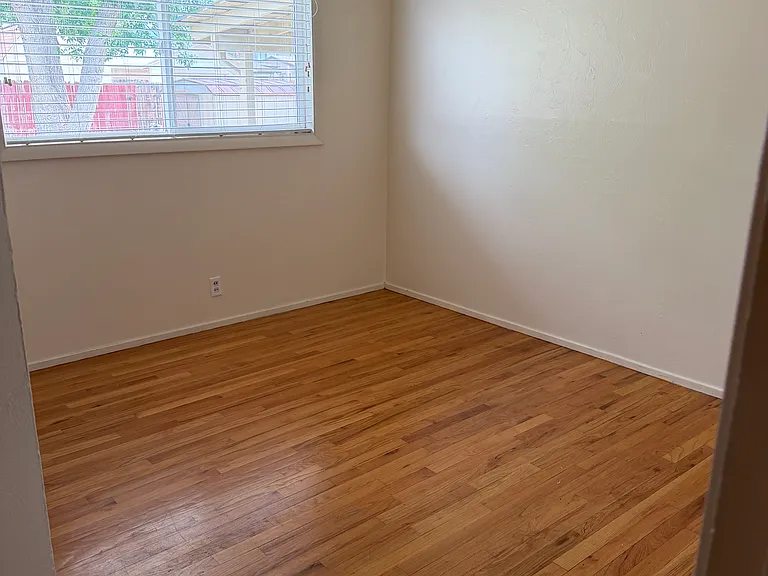 1223 Bonito Ave — Photo 7
