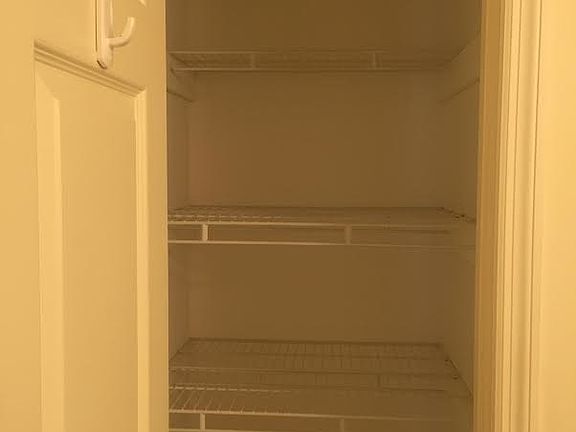 3rd image of 201 Woodcrest Dr