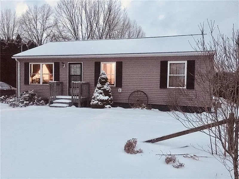 103 Brandon Rd photo 1