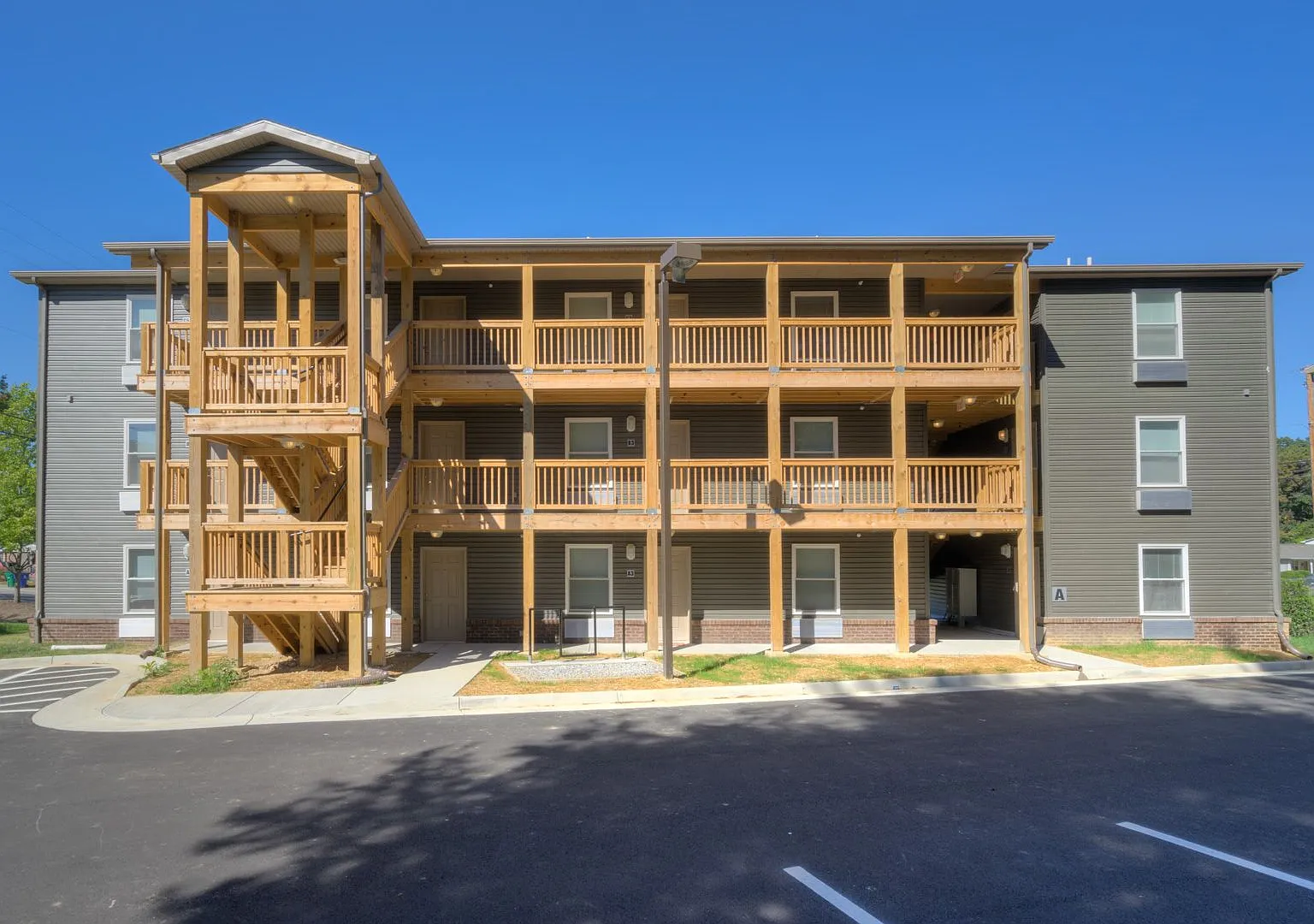 Blacksburg Homestay Village-311 — Photo 1