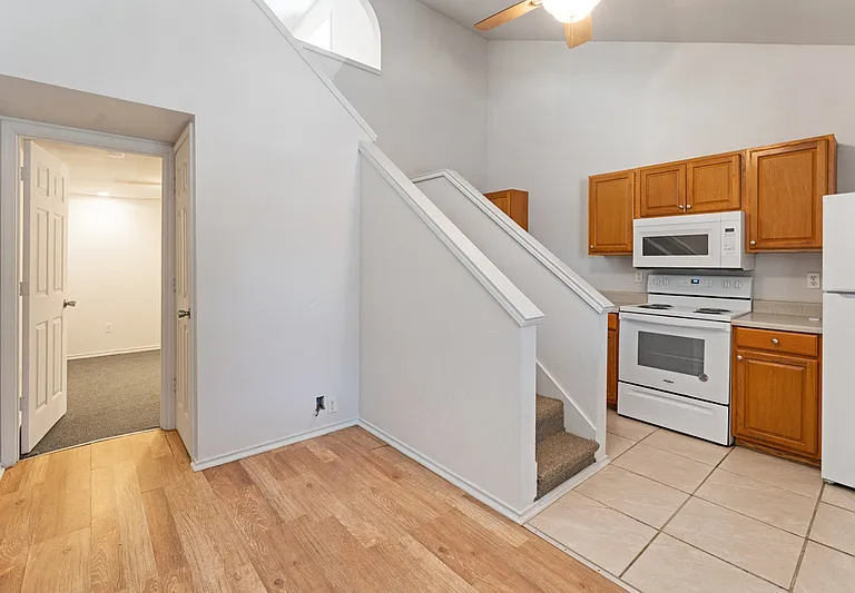 720 Pritchett Ln #5 — Photo 6