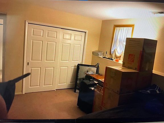 3rd image of 128 Woehrle Ave