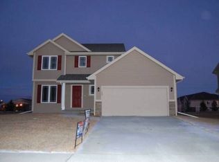 1735 SE Greentree Dr, Waukee, IA 50263