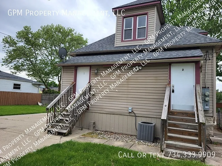 1563 Wilson Ave — Photo 4
