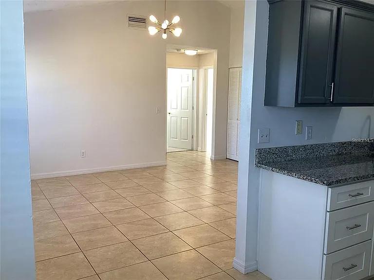 543 Cardinal Dr — Photo 9