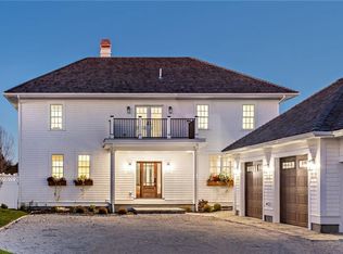 5 Carnegie Abbey Ln, Portsmouth, RI 02871