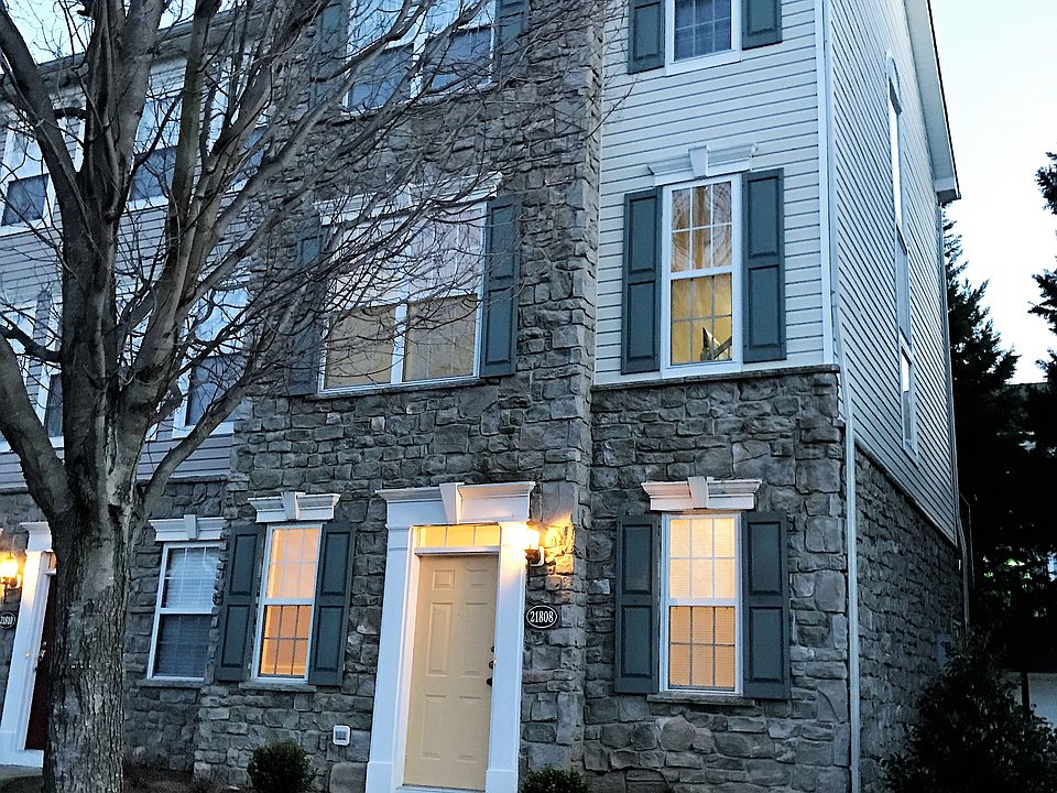 1st image of 21808 Kelsey Sq