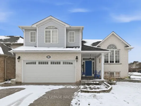225 Colbeck Dr, Welland, ON L3C 7M3