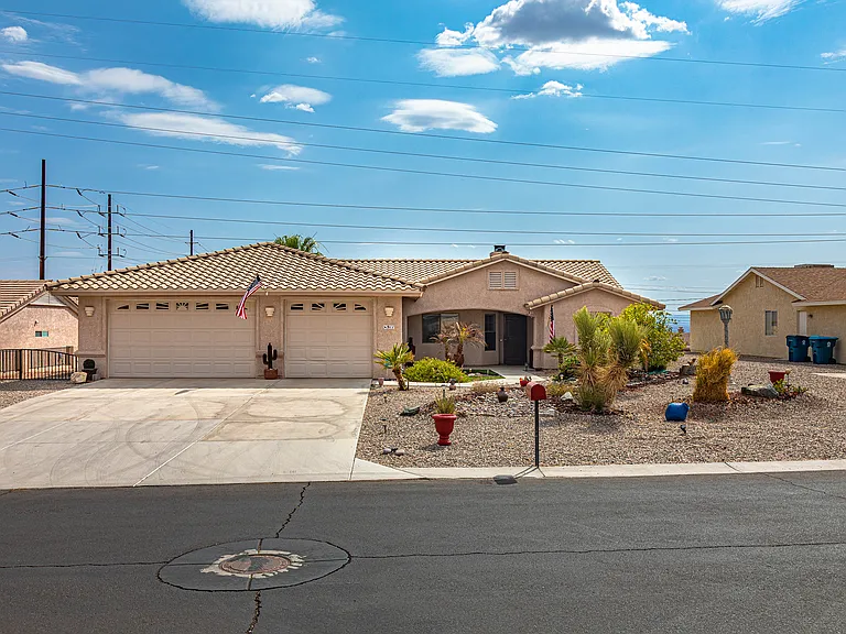 911 Pueblo Dr — Photo 11