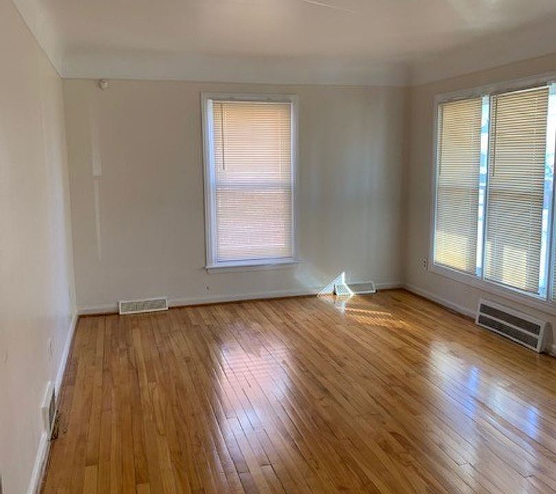 2nd image of 8625 Hazelton St