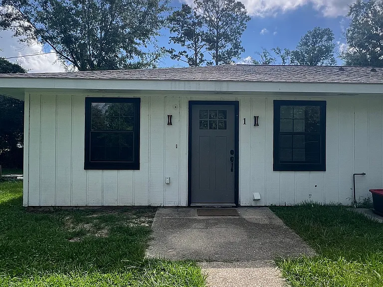165 E Pecan St #1 — Photo 4