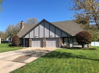 522 SE Hampton St, Lees Summit, MO 64063