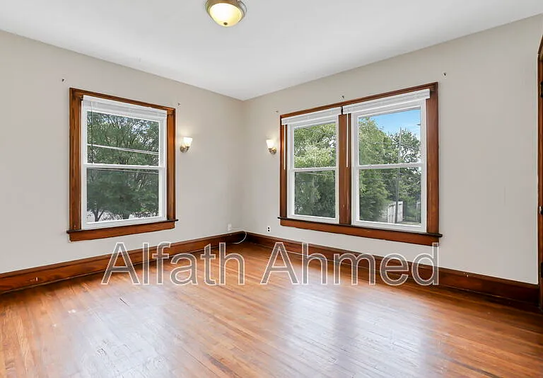 294 Wyandotte Ave — Photo 30