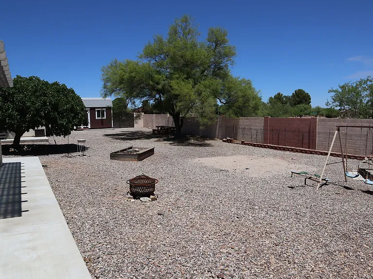 3159 E Choctaw Dr — Photo 32