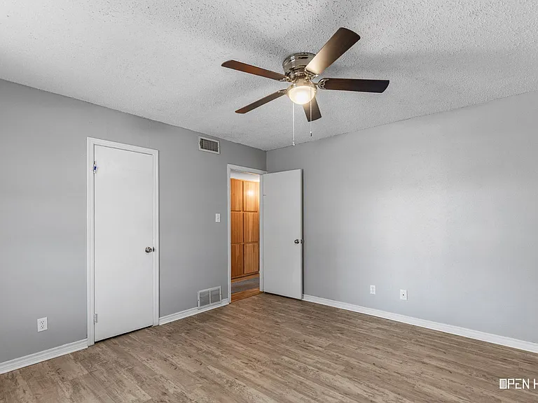 216 Dirks Dr — Photo 23