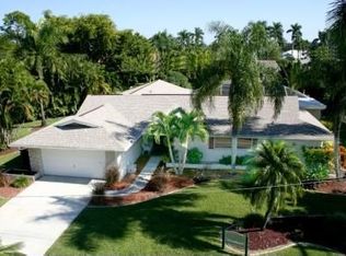 6807 Hibiscus Ln, Fort Myers, FL 33919