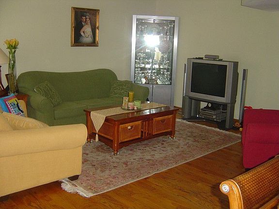 3rd image of 1532 E Wilson Ave APT 1
