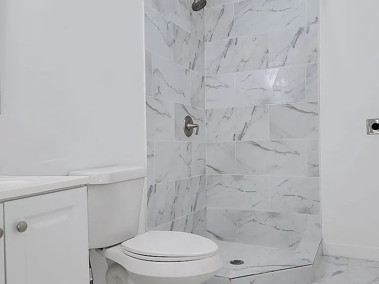 121 W Moore St #101 — Photo 10