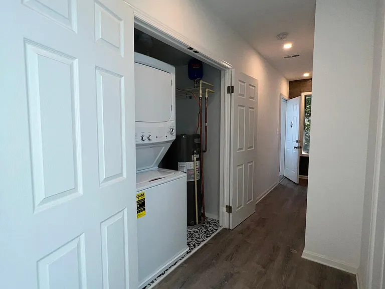 1646 F St NE #1 — Photo 11