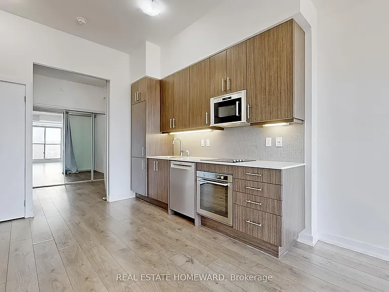 297 College St #722 — Photo 6